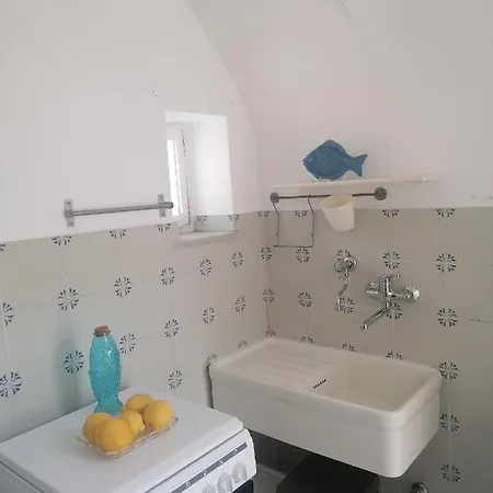 Yid Coozy & Romantic Capri Atp Apartman